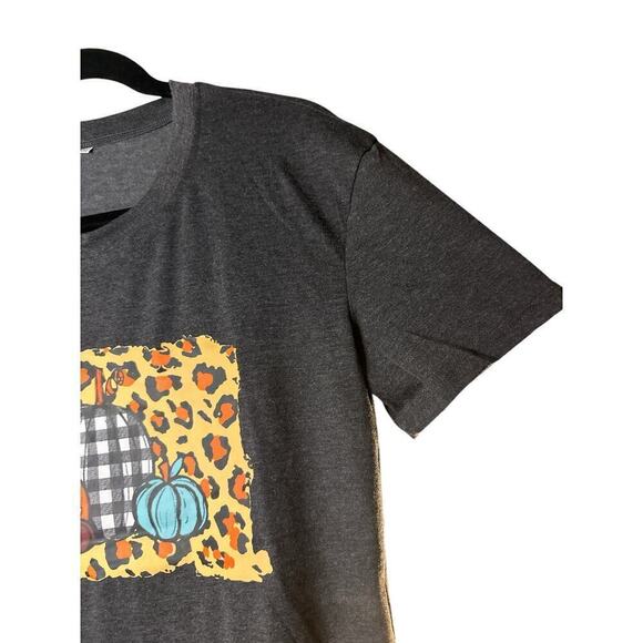 Women's Short Sleeve Crewneck Pumpkin Graphic Print Pullover T-Shirt Size M Gray - Picture 3 of 7